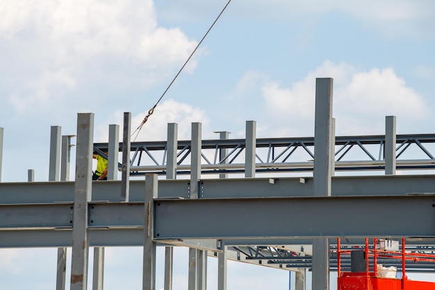 installation-iron-frame_455891-1399