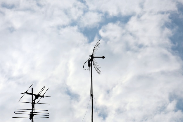 old-televisions-antenna-urban_70287-2630