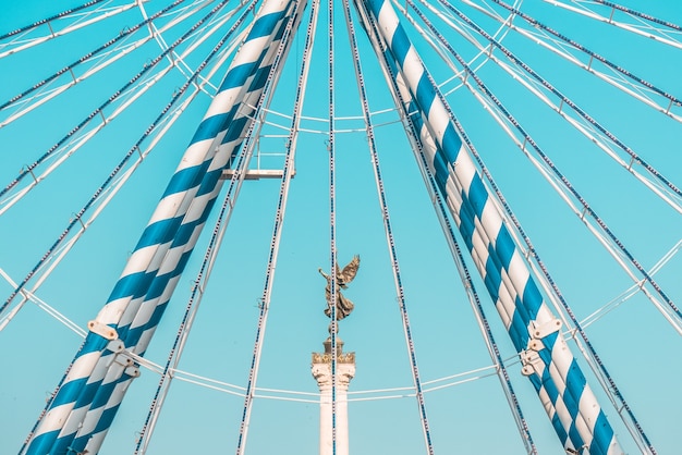 statue-pedestal-blue-sky_250224-111